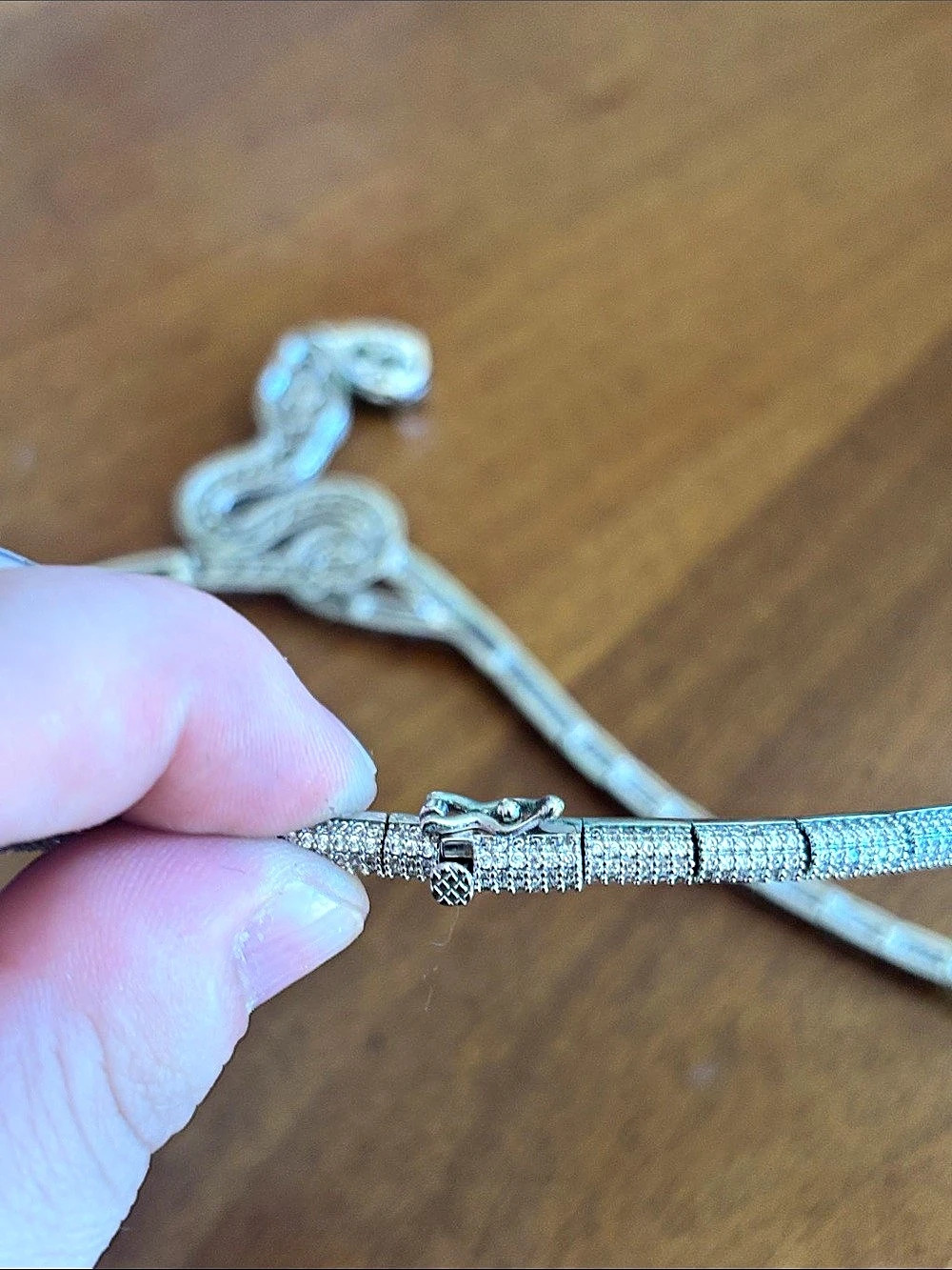 Snake statement necklace - Picture 6 of 6